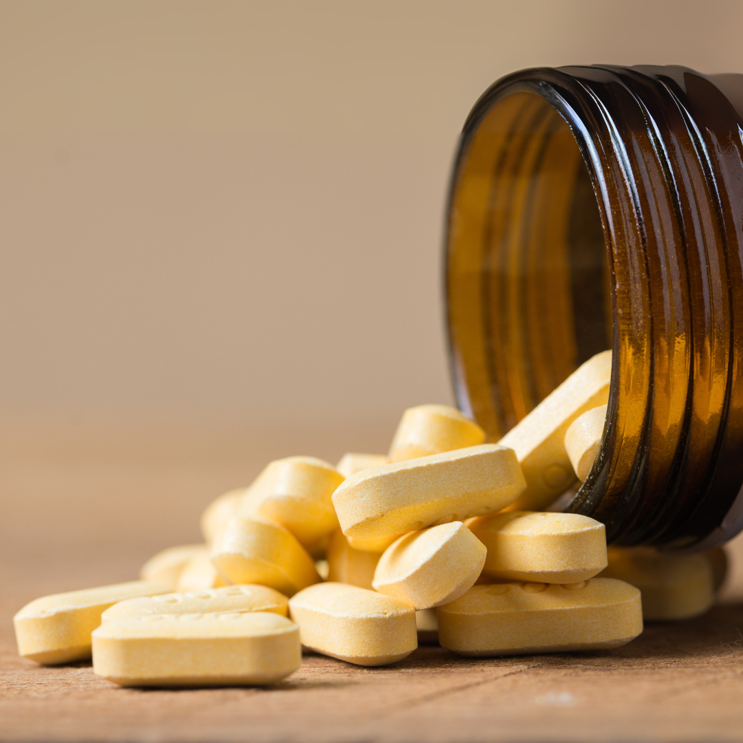 Your pup might make their own vitamin C, but sometimes they need a superhero sidekick… that’s you!